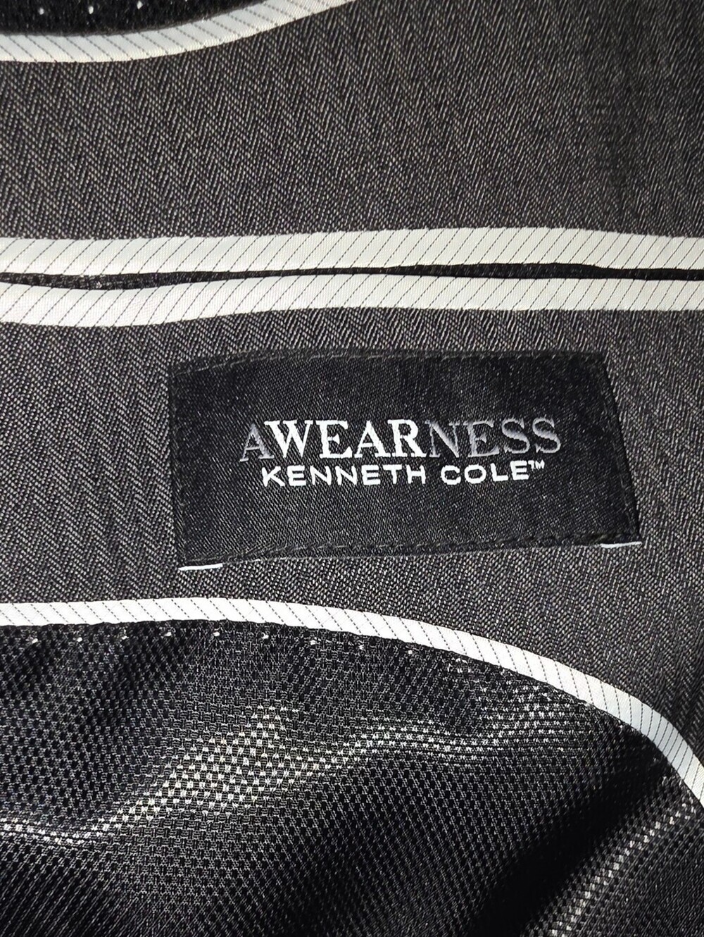 Kenneth Cole Grey 2 Piece Suit Size 50x26 - Picture 5 of 14